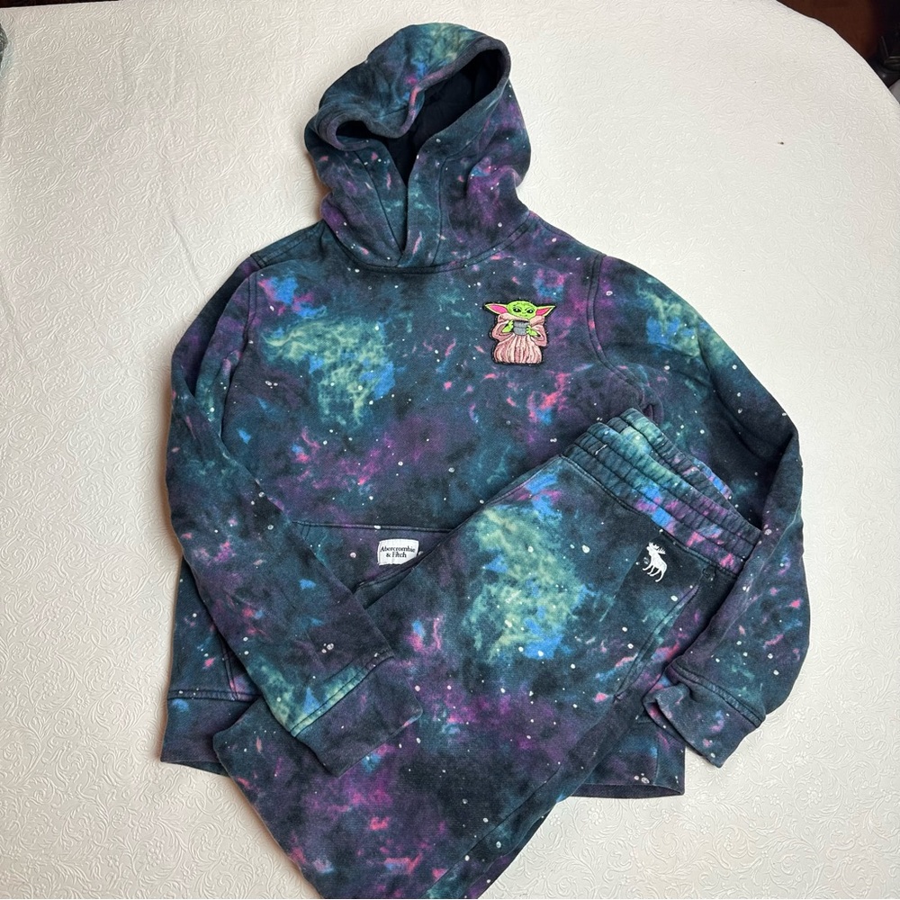 Abercrombie Kids Galaxy Print Hoodie & Joggers Set with Baby Yoda Patch (13/14)